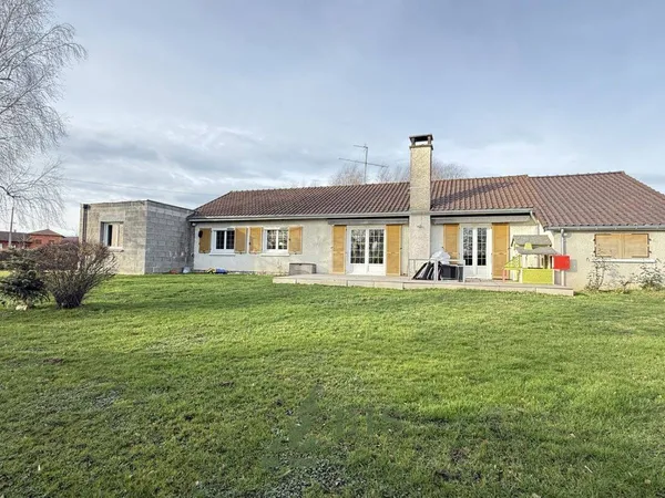 Maison de plain-pied 6 pièces 143 m² 