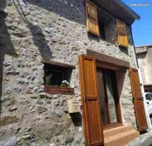 Maison de village confortable et cosy à vendre, 11330 Vignevieille, à 20 min. De Lagrasse 