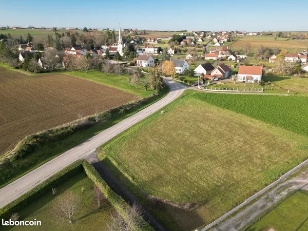 Terrain 2541 m² SAULCET 
