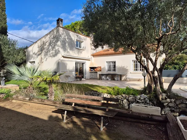 RARE !!! VILLA SUR AIGUELONGUE 