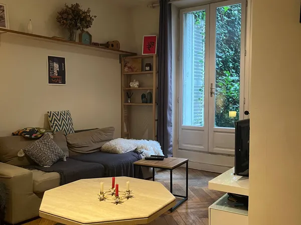 Propose chambre dans appartement 