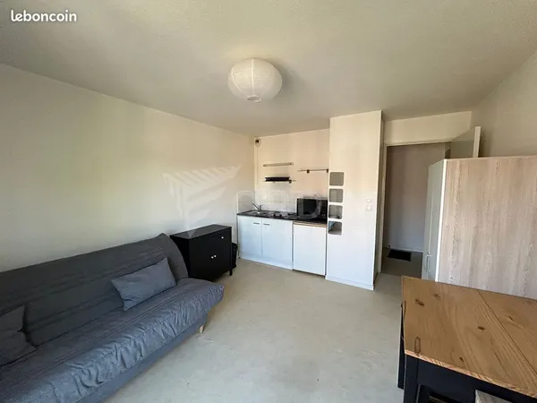 Studio 1 pièce 19 m² 