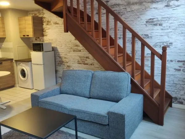 Loue Duplex Meublé Rue des Stations et Garage Ferm 