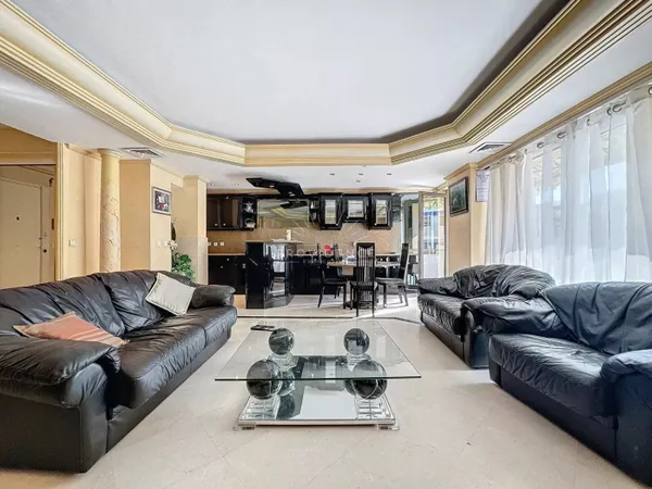 Appartement 110 m² coeur du centre ville de Cannes 