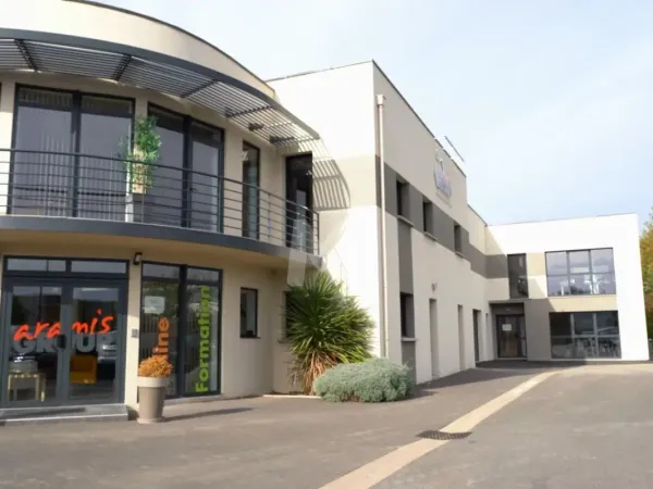 Location Bureau Saint Pierre Du Perray 91280 