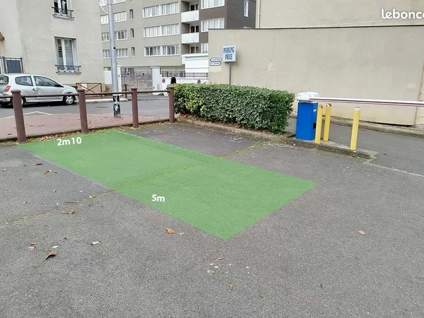 Place de parking sécurisée avec badge - Créteil Bords de Marne 