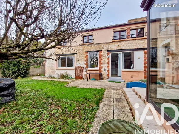 Maison 7 pièces 228 m² 
