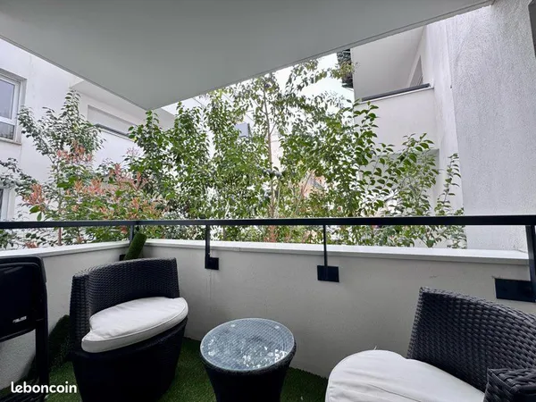 Appartement F3 avec petite terrasse 