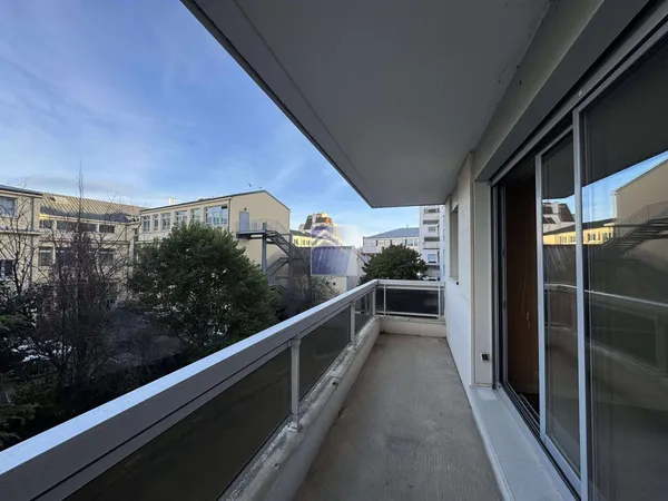Courbevoie - 3 pièces - 64m2 - balcon - cave et parking ! 