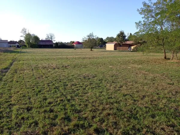 Terrain 2115 m² 
