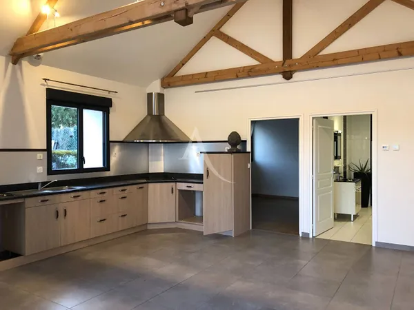 Maison de plain-pied 2 pièces 53 m² 