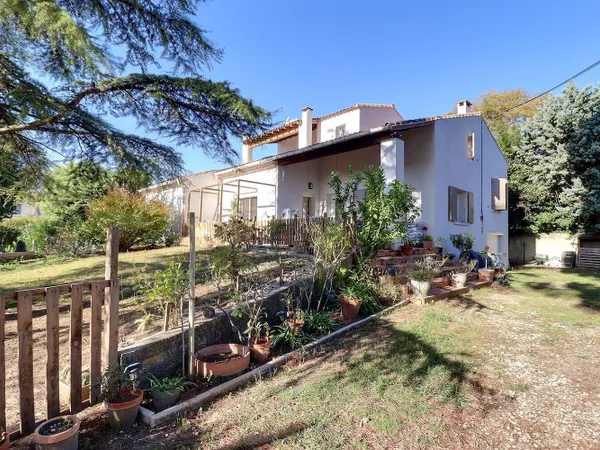 A VENDRE Entraigues Sur La Sorgue Maison 5 pièce(s) 130 m² 