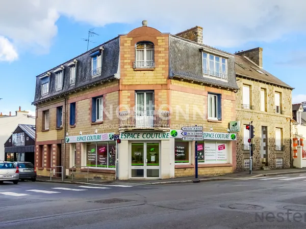 VENTE - LOCAL COMMERCIAL DE 59 m² ENTIÈREMENT RÉNOVÉ ? EMPLACEMENT PREMIUM 