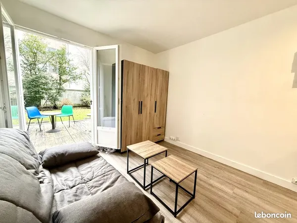 Studio 1 pièce 21 m² 