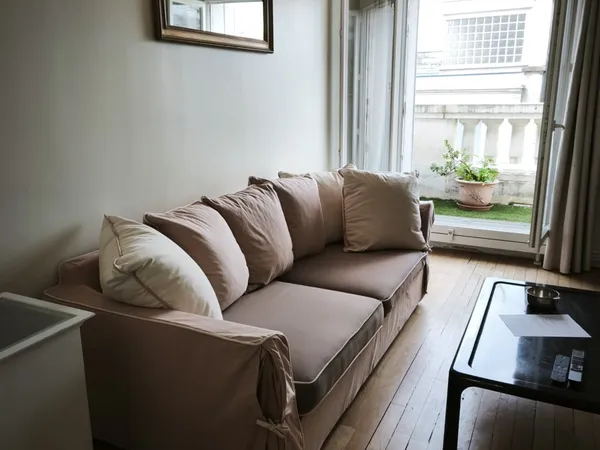 Loue appartement 2 pièces baigne de soleil à Paris La Muette 
