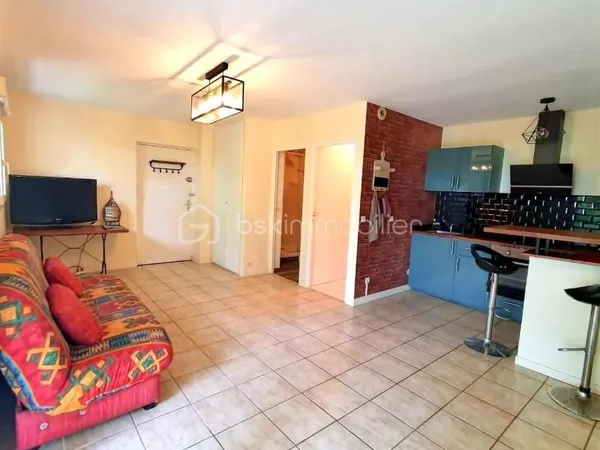 Studio 1 pièce 30 m² 