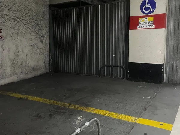 Parking 12 m² 