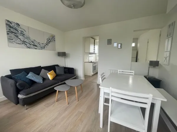 Appartement de 3 pièces principales 