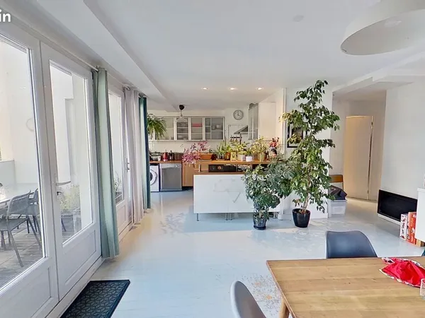 Appartement 4 pièces 119 m² 