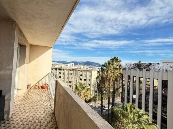 Appartement 4 pièces 82 m² 