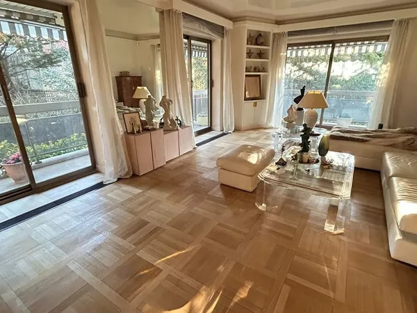 4 PIECES 98,03 M² SUR BALCON DE 25 M² - BOULEVARD DU CHATEAU 