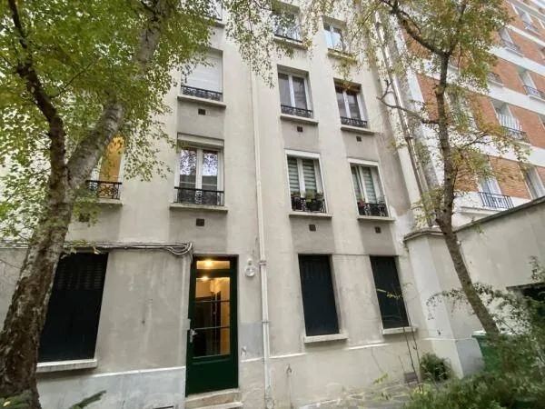 Studio 1 pièce 19 m² 