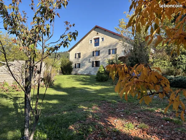 Maison 9 pièces 300 m² 