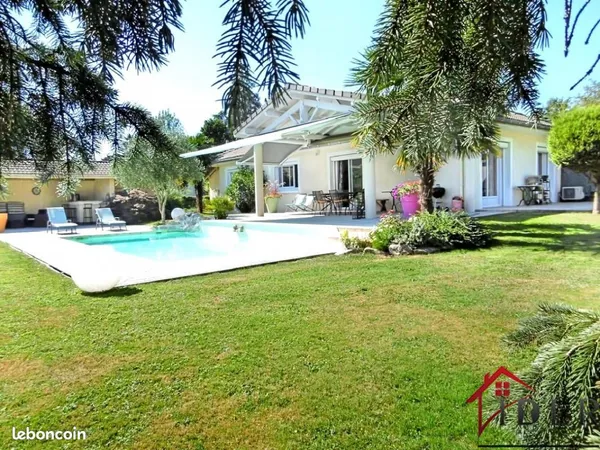 Propriété 6 pièces 162 m² 