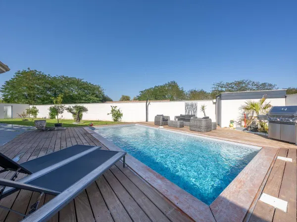Maison 7 pièces 230 m² 