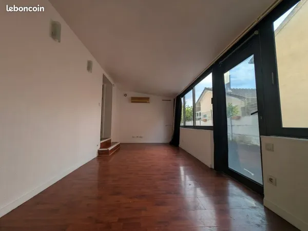 Maison F3 à louer avec parking et cave 