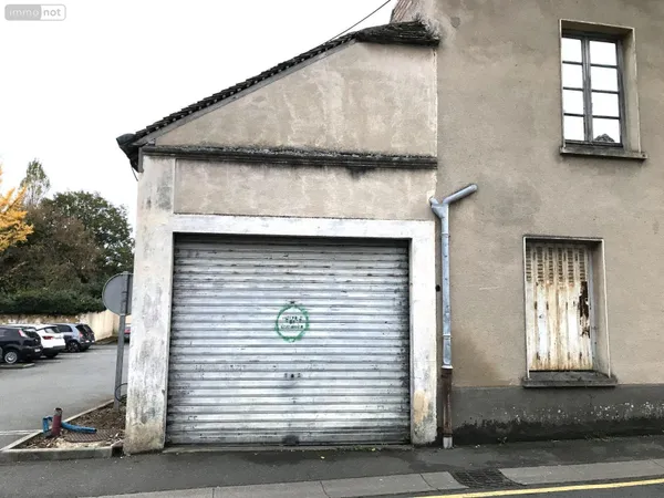 Garage/Parking 