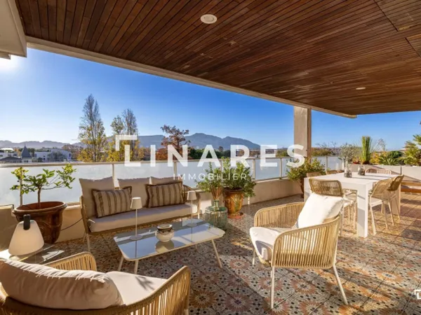BELLE RIANTE - Appartement T4 de 153m2 avec terrasse 31 m2 + bal 