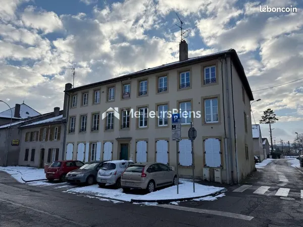 Studio 1 pièce 35 m² 