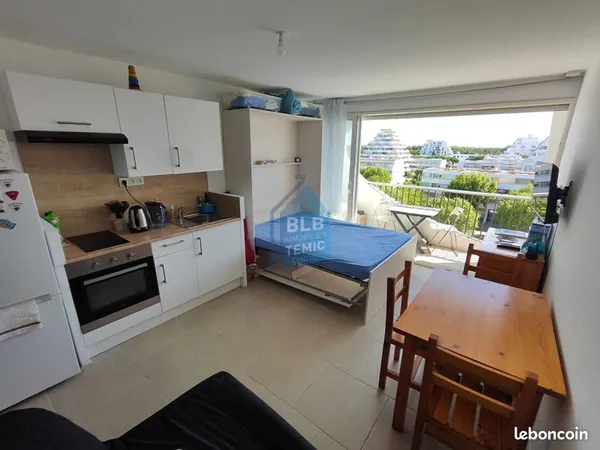 Studio 1 pièce 21 m² 