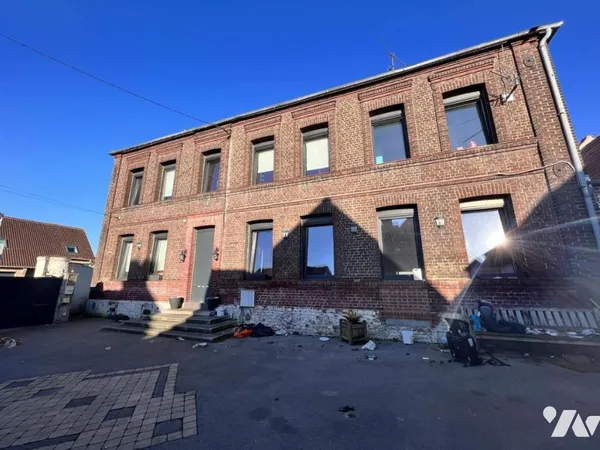Maison 11 pièces 308 m² 
