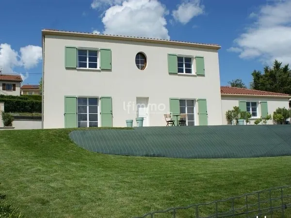 Maison 3ch bureau, 140 m² coeur de nature avec vue sur le Pilât 