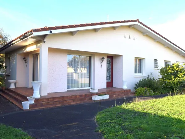 Vends Maison de 124m², 6 pièces, sur terrain piscinable de 1360m² à Martignas/Jalle 33127 