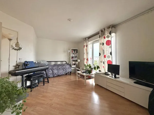 Studio 1 pièce 32 m² 