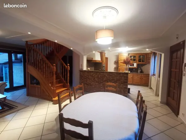 Maison 7 pièces 170 m² 