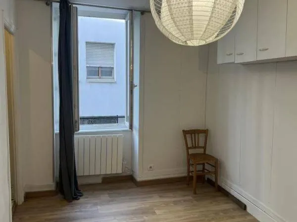 Studio 1 pièce 17 m² 