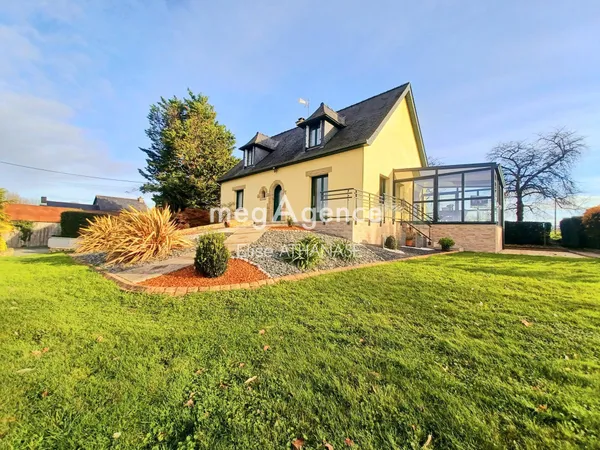 Belle maison 4 chambres sur terrain de plus de 1hectare dont 2500m2 constructibles 