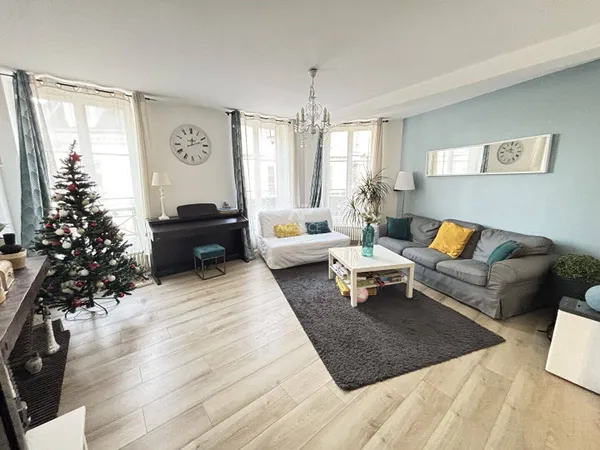 Triplex 5 pièces 102 m² 