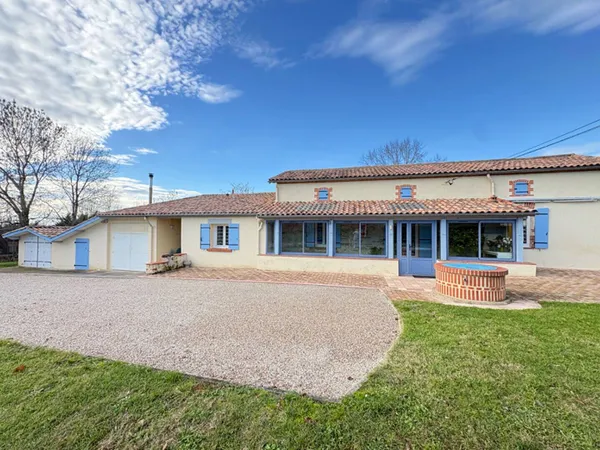 Maison de plain-pied 4 pièces 140 m² 
