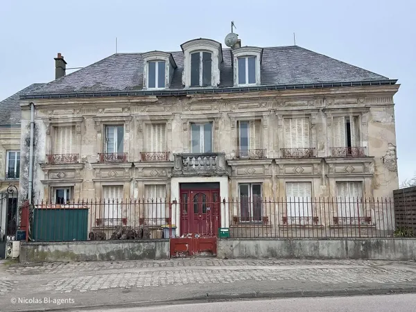Maison 8 pièces 280 m² 