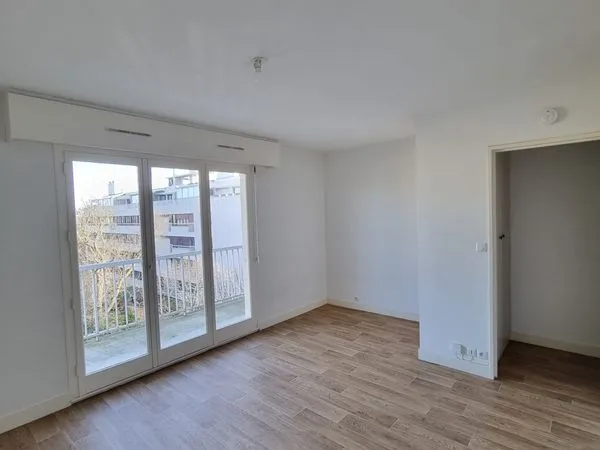 Studio 1 pièce 24 m² 