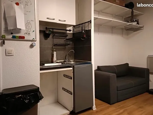 Studio 1 pièce 22 m² 
