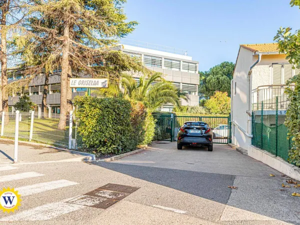 Parking - Garage Location Cagnes-sur-Mer   100€