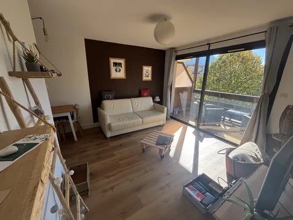 Studio 1 pièce 25 m² 