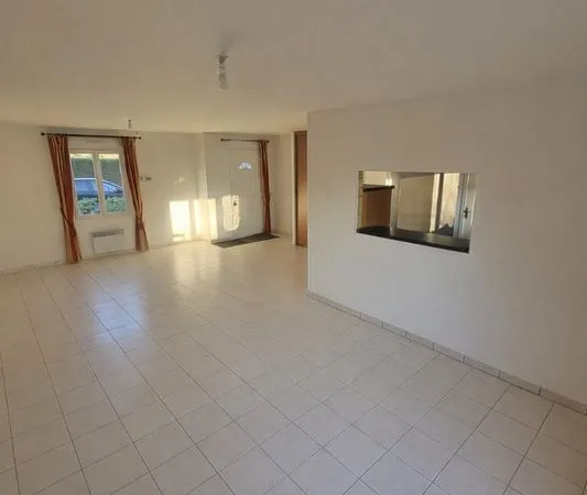 Maison de plain-pied 101 m² - Confort & équipements complets 