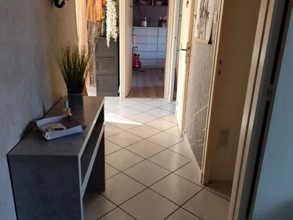 Vente appartement 85 M2. Grand salon 